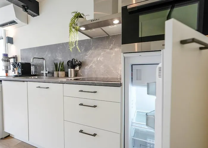 Deluxe 20m2 Canal View *