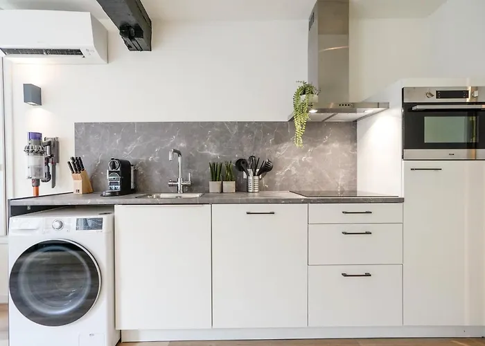 Deluxe 20m2 Canal View *