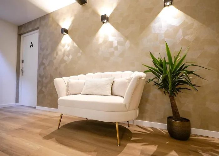 Deluxe 20m2 Canal View *